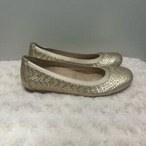 Vionic Anita Gold Woven Ballet‎ Flats NEW 6